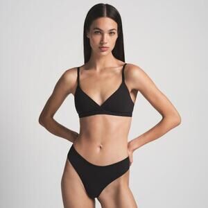 SKIMS FITS EVERYBODY Crossover Bralette - Onyx Size S NWT #1866